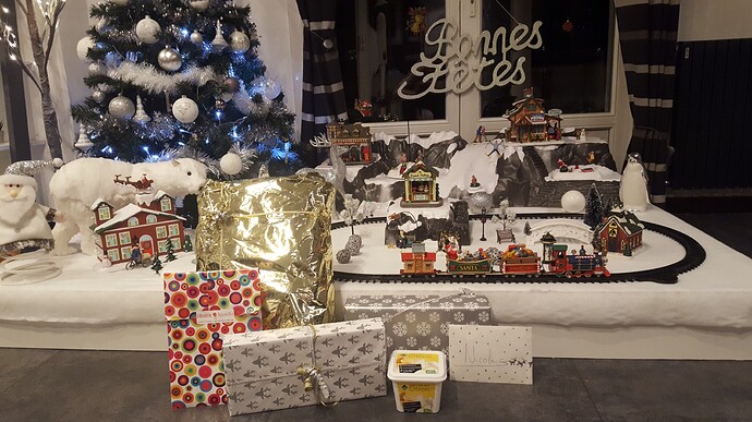 09985855941e0479d32ecc6a259f01d21de9.jpe