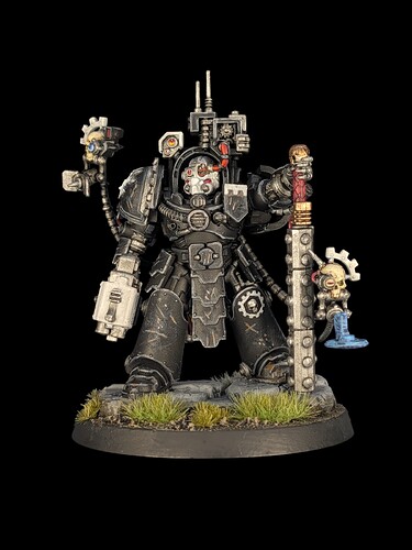 Caanok-Var-Capitaine-de-Fer-du-Clan Avernii-tabletop+-iron-hands-wrahmmer-A0K-eavymetal-peint-par-pint-of-paint.webp