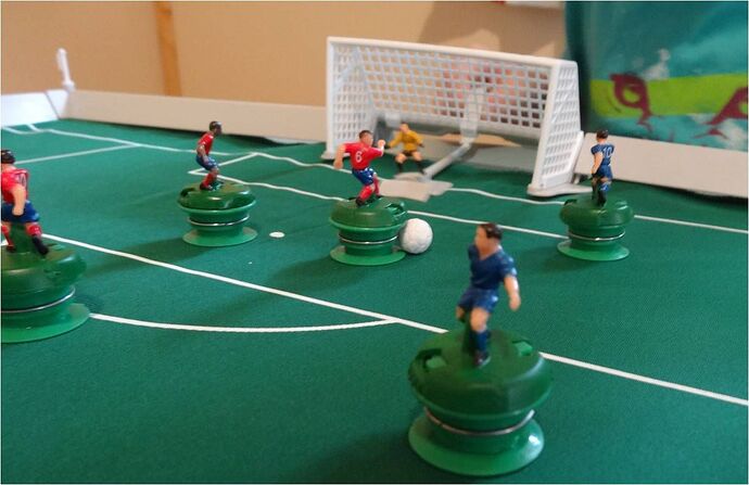 image%2F1406669%2F20210215%2Fob_07b54c_ballon-aimante-total-football-lansay.jpg